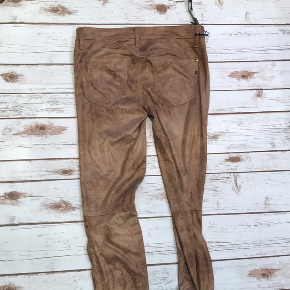 Pants - Picture 5 of 8